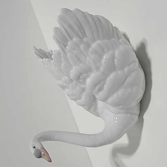 LLADRO Vintage Porcelain White Swan Handmade in Spain - Picture 4 of 8